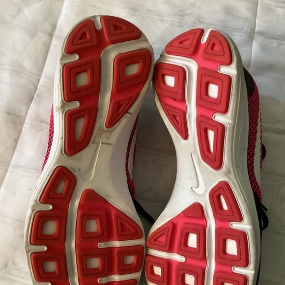 NIKE REVOLUTION 3 SNEAKERS (Size: 10) ( Color : Pink/ Black) PREOWNED - Picture 6 of 10